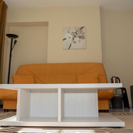 B&B Bloemenweelde Генк Экстерьер фото