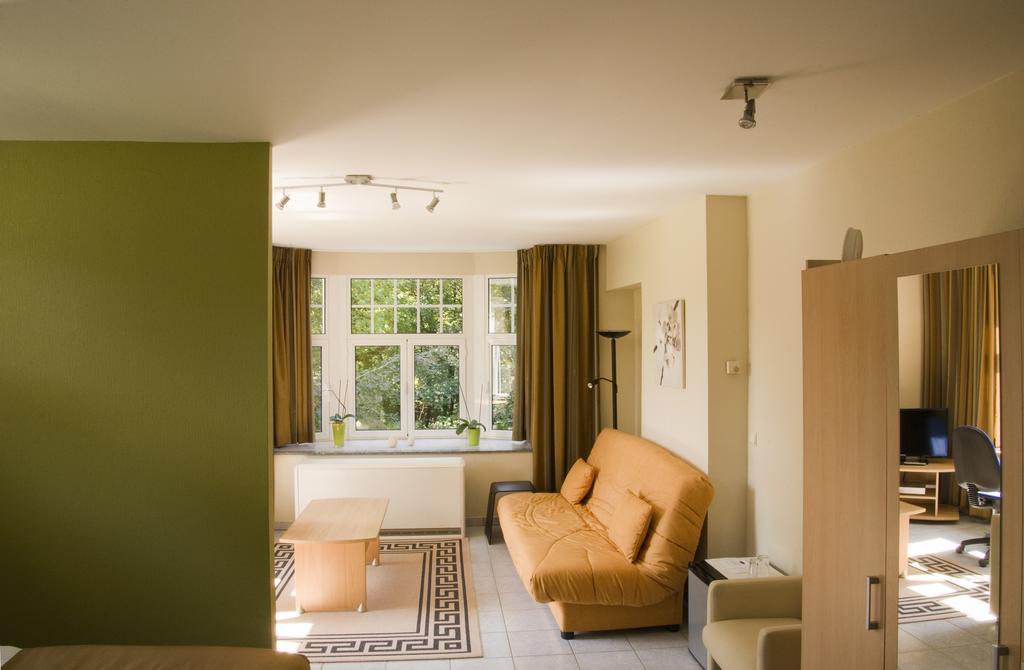 B&B Bloemenweelde Генк Экстерьер фото