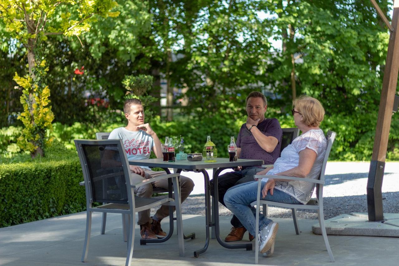 B&B Bloemenweelde Генк Экстерьер фото