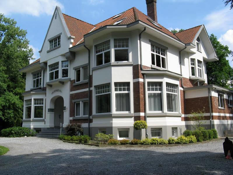 B&B Bloemenweelde Генк Экстерьер фото